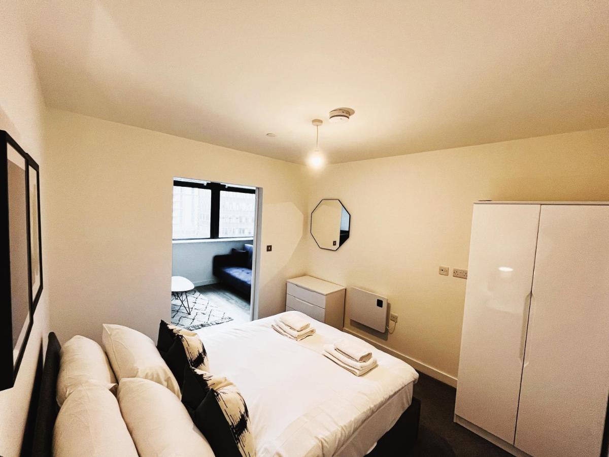 Brand New Modern 1 Bed Apartment Near Old Trafford Stadium マンチェスター エクステリア 写真