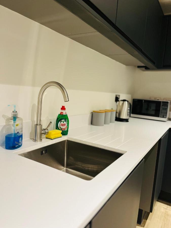 Brand New Modern 1 Bed Apartment Near Old Trafford Stadium マンチェスター エクステリア 写真