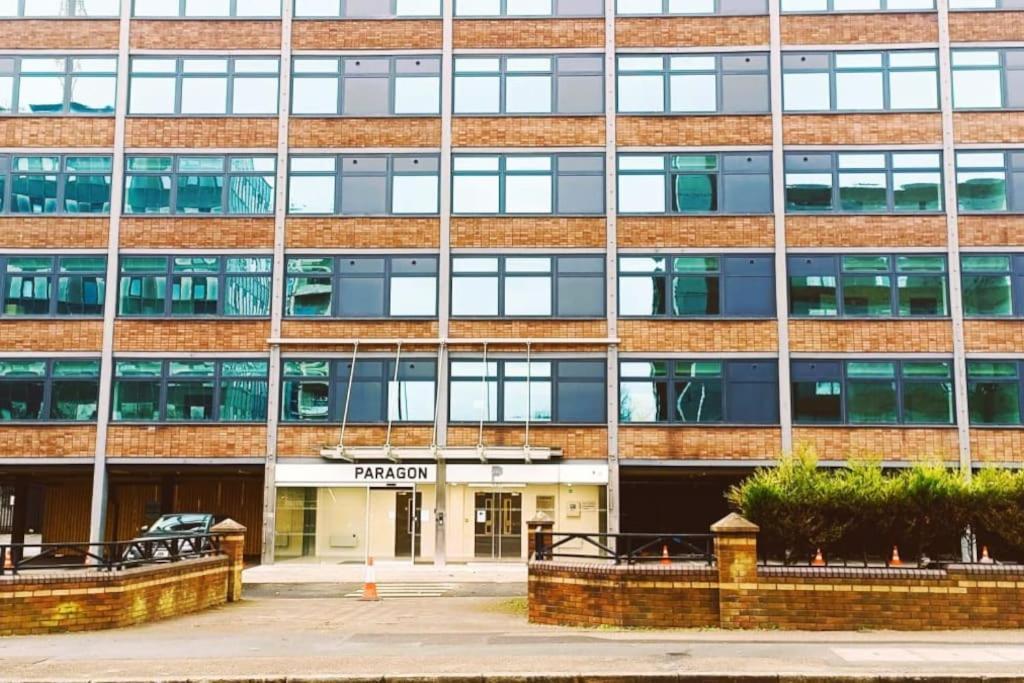 Brand New Modern 1 Bed Apartment Near Old Trafford Stadium マンチェスター エクステリア 写真
